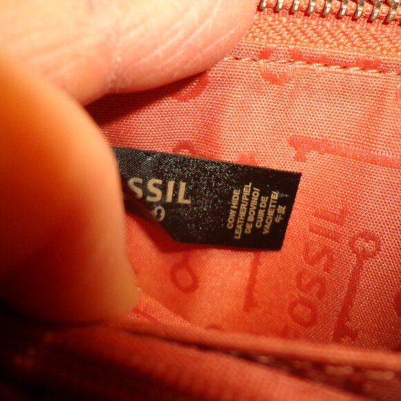 NWOT FOSSIL COWHIDE LEATHER Wallet Salmon Zip Closure Pockets Cards/Coins - Picture 8 of 9